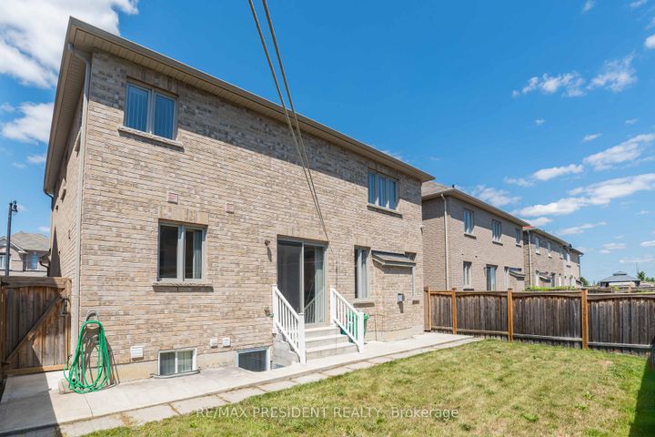 Photo 31 at 7 Wellpark Way, Bram East, Brampton