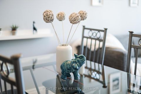 Photo 4 at Ph6 - 55 Harrison Garden Boulevard, Willowdale East, Toronto