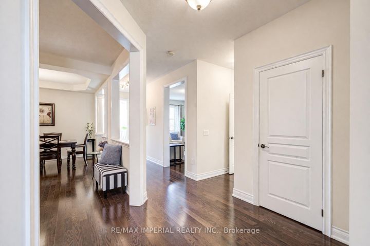 Photo 3 at 28 Mancini Crescent, Jefferson, Richmond Hill