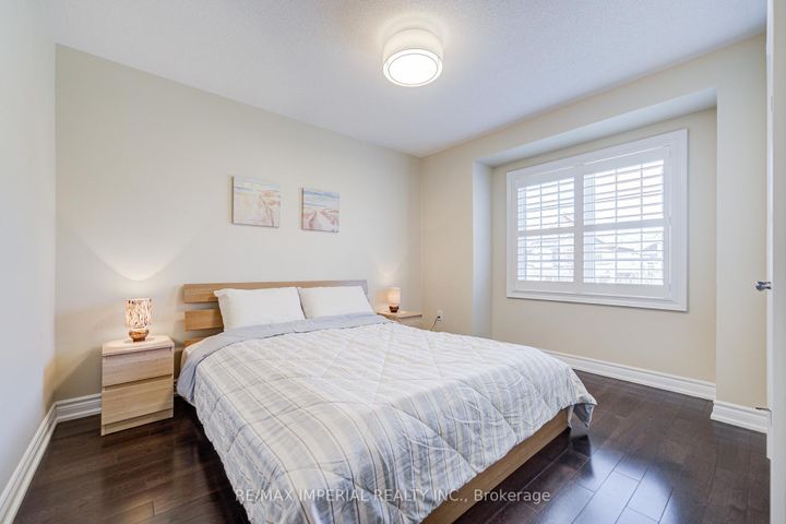 Photo 20 at 28 Mancini Crescent, Jefferson, Richmond Hill