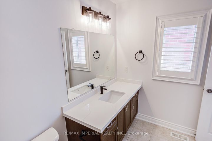 Photo 26 at 28 Mancini Crescent, Jefferson, Richmond Hill