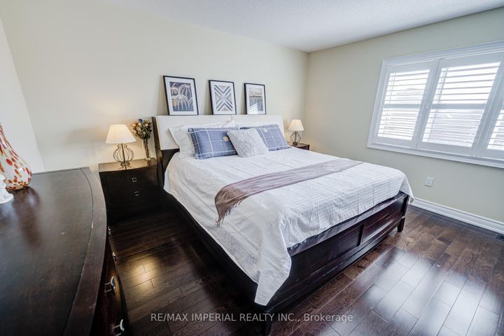 Photo 28 at 28 Mancini Crescent, Jefferson, Richmond Hill