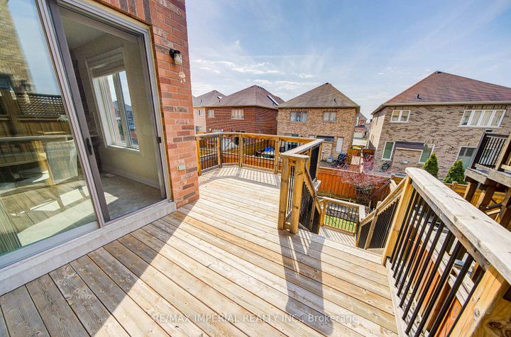 Photo 36 at 28 Mancini Crescent, Jefferson, Richmond Hill