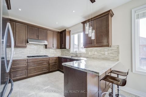 Photo 12 at 28 Mancini Crescent, Jefferson, Richmond Hill