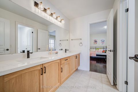 Photo 23 at 28 Mancini Crescent, Jefferson, Richmond Hill