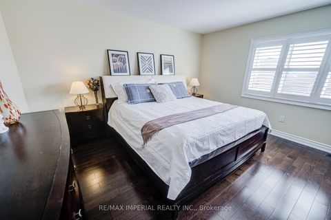 Photo 28 at 28 Mancini Crescent, Jefferson, Richmond Hill