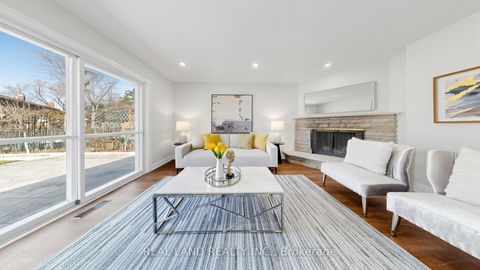 Photo 11 at 54 Marblemount Crescent, Sullivan, Toronto