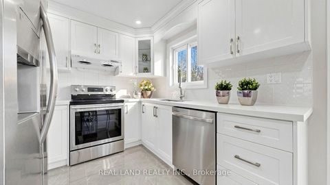 Photo 15 at 54 Marblemount Crescent, Sullivan, Toronto