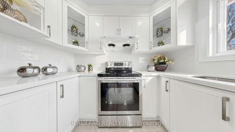 Photo 16 at 54 Marblemount Crescent, Sullivan, Toronto