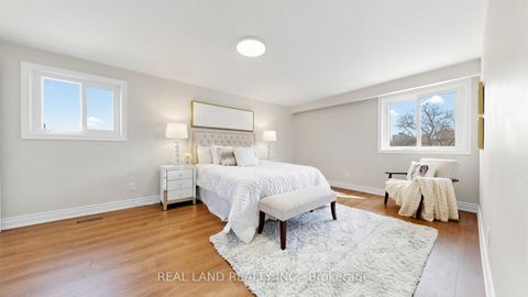 Photo 21 at 54 Marblemount Crescent, Sullivan, Toronto