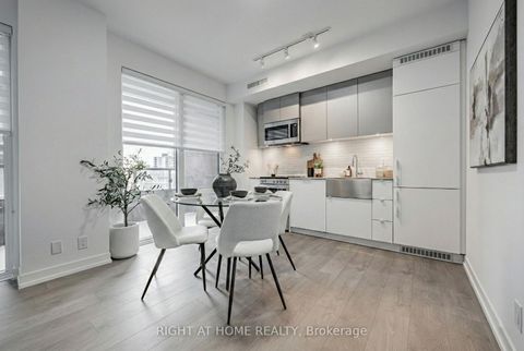 Photo 4 at 815 - 270 Dufferin Street, South Parkdale, Toronto