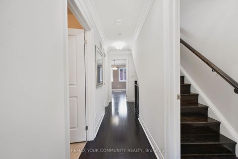 Photo 6 at 16 Agar Lane, West Woodbridge, Vaughan