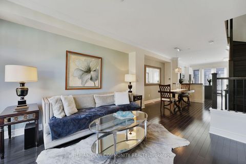 Photo 11 at 16 Agar Lane, West Woodbridge, Vaughan