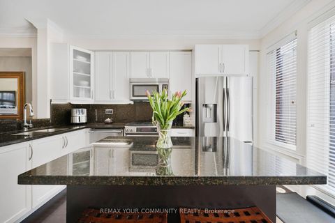 Photo 18 at 16 Agar Lane, West Woodbridge, Vaughan