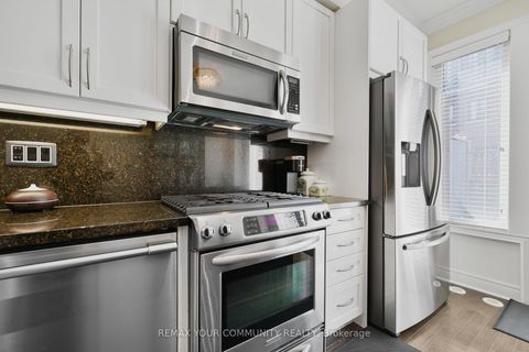 Photo 21 at 16 Agar Lane, West Woodbridge, Vaughan