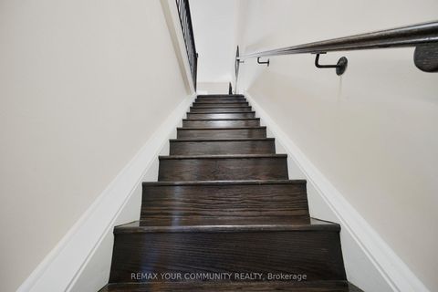 Photo 25 at 16 Agar Lane, West Woodbridge, Vaughan