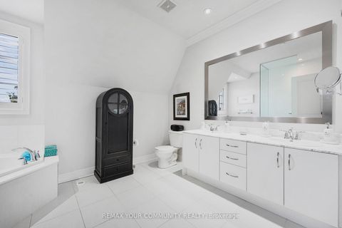 Photo 34 at 16 Agar Lane, West Woodbridge, Vaughan