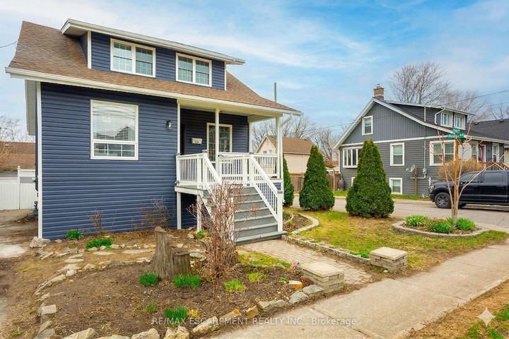Photo 1 at 270 Beach Boulevard, Hamilton Beach, Hamilton