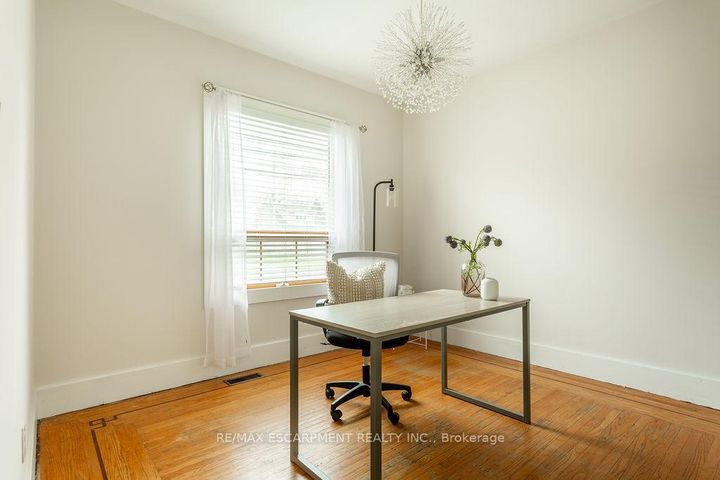 Photo 12 at 270 Beach Boulevard, Hamilton Beach, Hamilton
