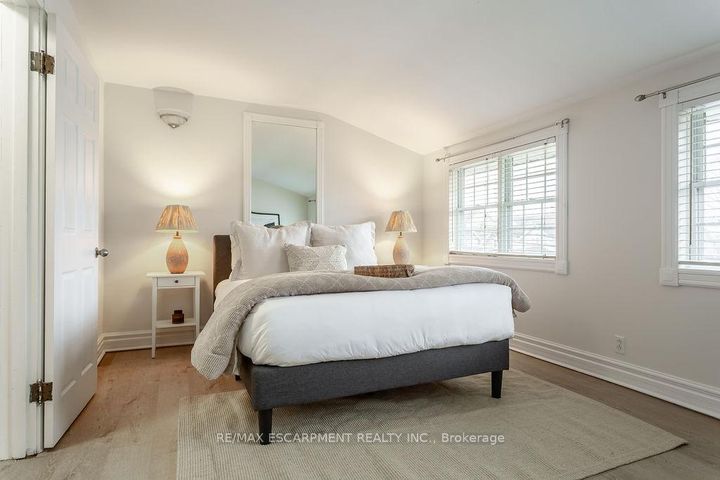 Photo 21 at 270 Beach Boulevard, Hamilton Beach, Hamilton