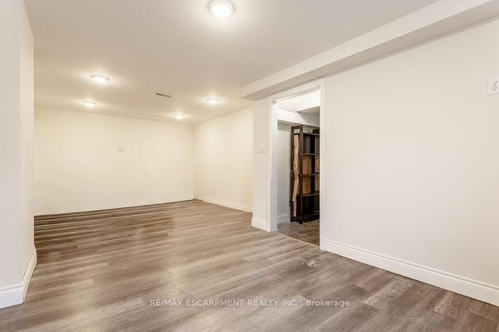 Photo 31 at 270 Beach Boulevard, Hamilton Beach, Hamilton