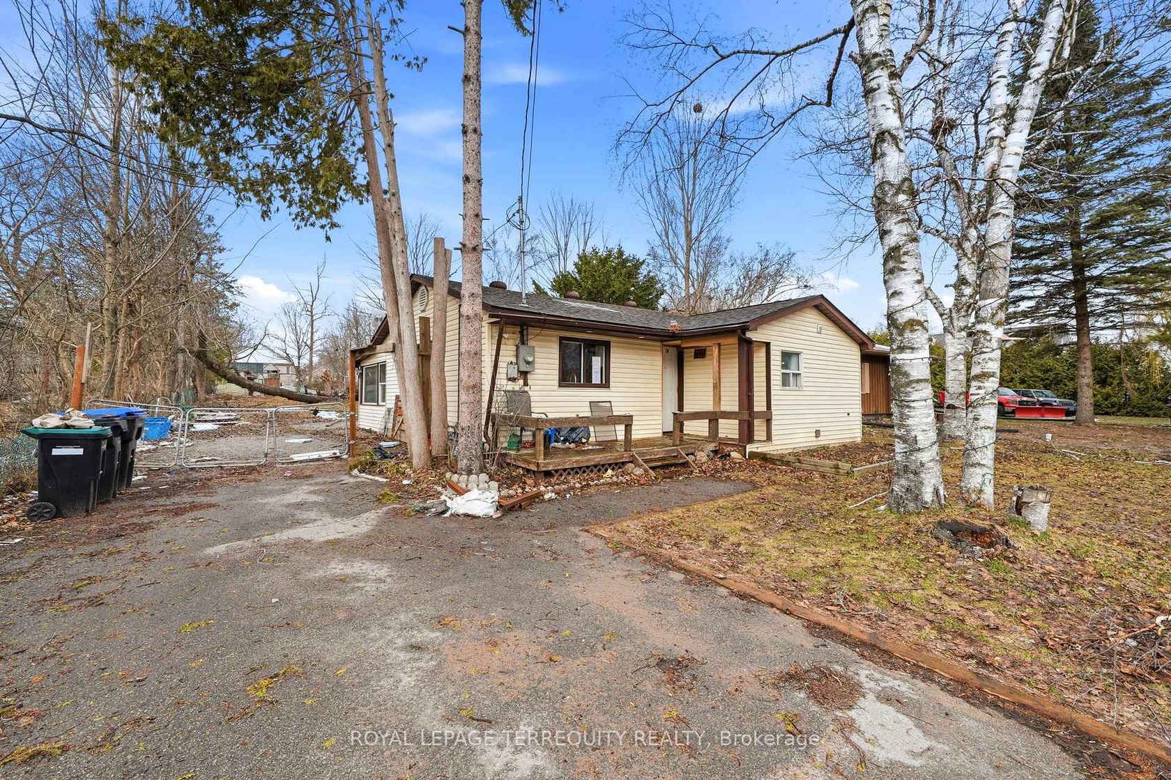 2038 St Johns Road, Alcona, Innisfil photo number 2