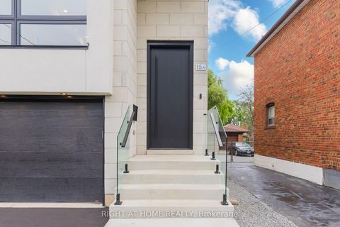 Photo 14 at 15A ROSEMEADE Avenue, Queensway, Toronto