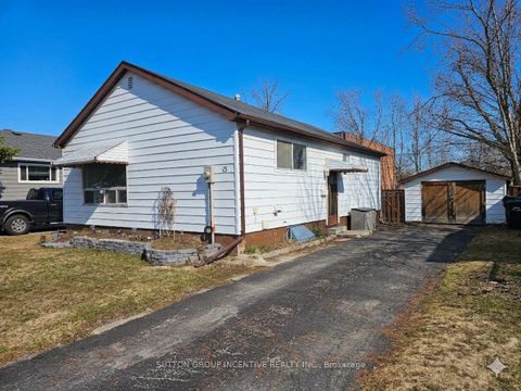 Photo 0 at 15 Newton Street, Wellington, Barrie