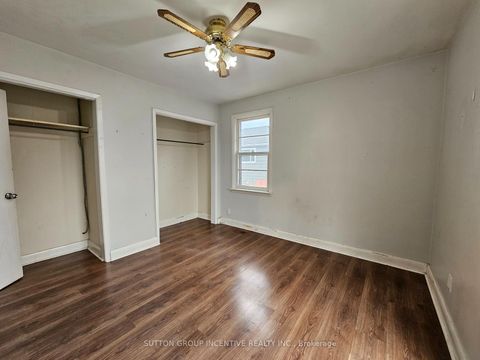 Photo 11 at 15 Newton Street, Wellington, Barrie