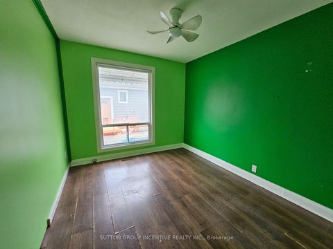 Photo 16 at 15 Newton Street, Wellington, Barrie