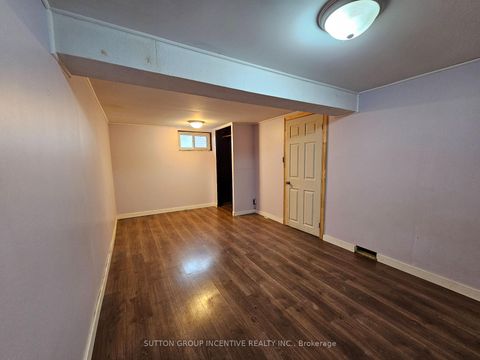 Photo 18 at 15 Newton Street, Wellington, Barrie