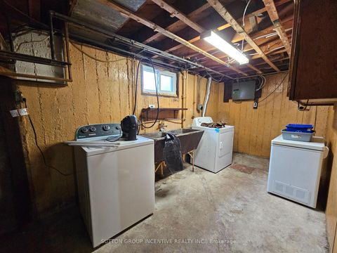 Photo 23 at 15 Newton Street, Wellington, Barrie