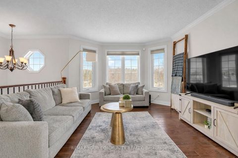 Photo 2 at 92 SANDRINGHAM Drive, Shore, Barrie