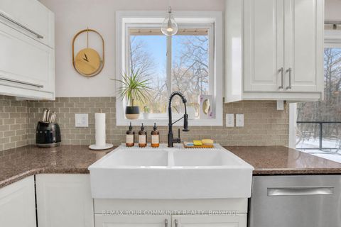 Photo 10 at 92 SANDRINGHAM Drive, Shore, Barrie