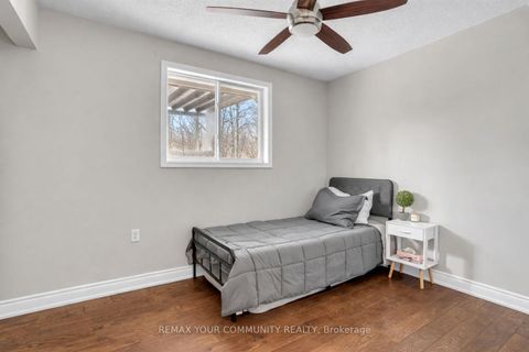 Photo 21 at 92 SANDRINGHAM Drive, Shore, Barrie