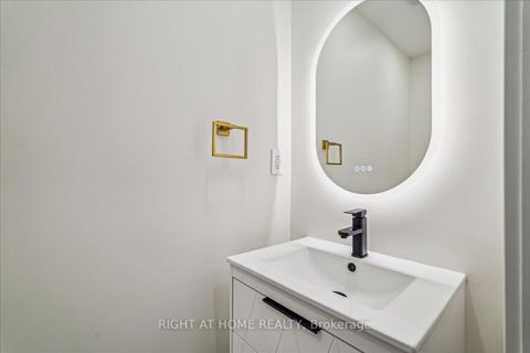 Photo 14 at 14 - 105 Kayla Crescent, Maple, Vaughan