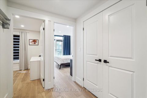 Photo 15 at 14 - 105 Kayla Crescent, Maple, Vaughan