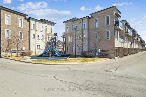 Photo 23 at 14 - 105 Kayla Crescent, Maple, Vaughan