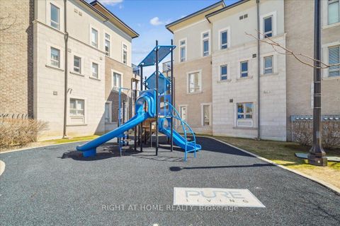 Photo 24 at 14 - 105 Kayla Crescent, Maple, Vaughan