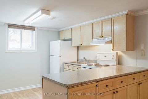 Photo 21 at 18 Newton Street, Wellington, Barrie