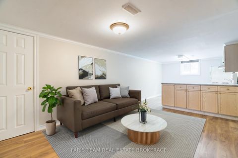 Photo 23 at 18 Newton Street, Wellington, Barrie