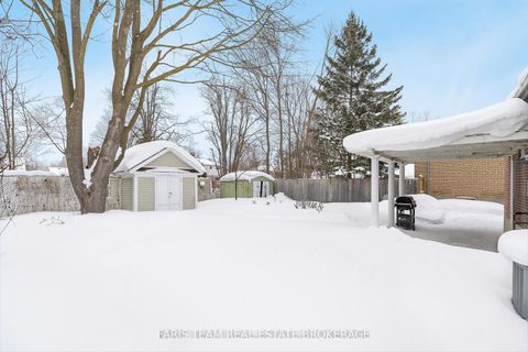 Photo 40 at 18 Newton Street, Wellington, Barrie