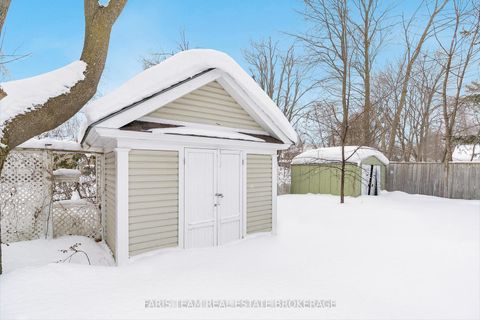 Photo 41 at 18 Newton Street, Wellington, Barrie