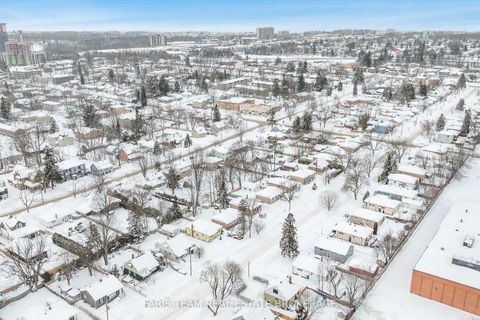 Photo 44 at 18 Newton Street, Wellington, Barrie