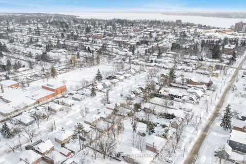 Photo 45 at 18 Newton Street, Wellington, Barrie