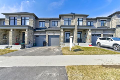 Photo 1 at 137 Fenchurch Manor, Painswick South, Barrie