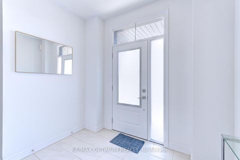 Photo 3 at 137 Fenchurch Manor, Painswick South, Barrie