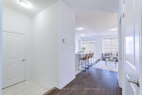 Photo 6 at 137 Fenchurch Manor, Painswick South, Barrie