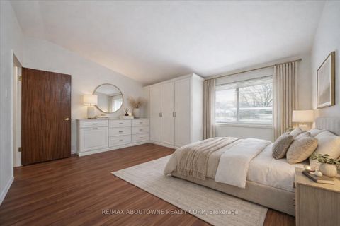 Photo 12 at 72 Dogwood Crescent, Bendale, Toronto
