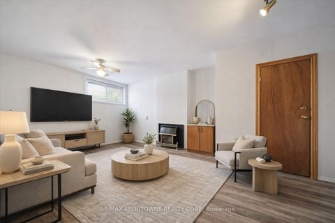 Photo 18 at 72 Dogwood Crescent, Bendale, Toronto